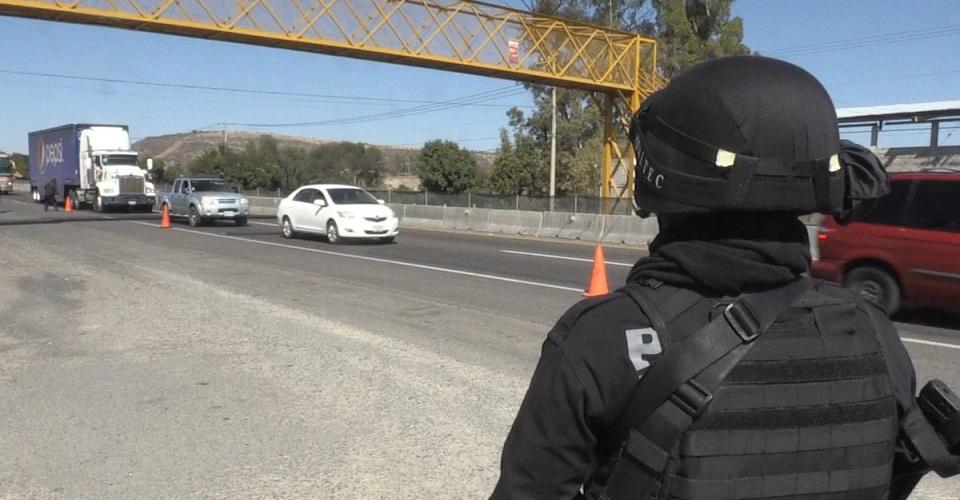 Intento de robo a camioneta con recursos federales deja tres muertos en Michoacán