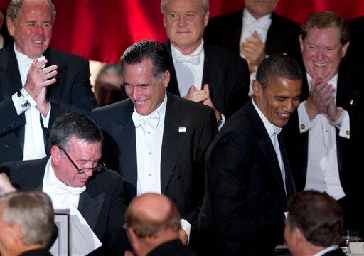 Obama y Romney cenan juntos y se burlan de sí mismos