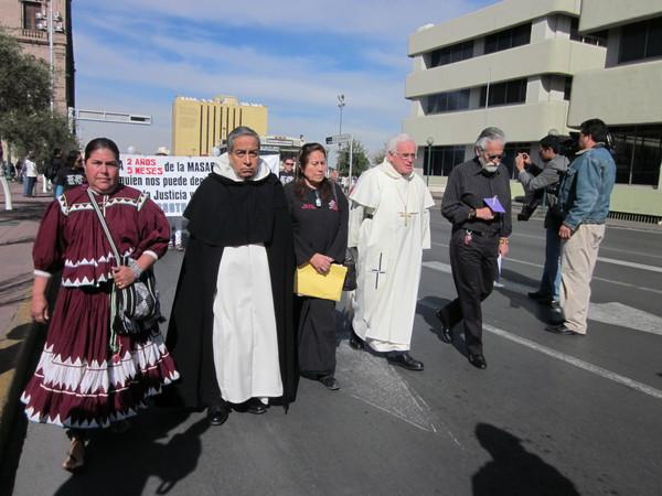 Marchan en Chihuahua a un mes del asesinato de Marisela Escobedo
