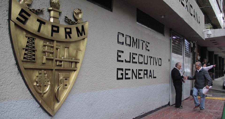 Grupos al interior del sindicato de Pemex pelean por la dirigencia y el contrato colectivo