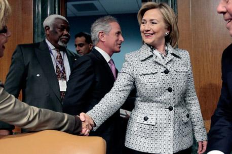 Hillary Clinton premia <i>valor</i> de la titular de la SIEDO