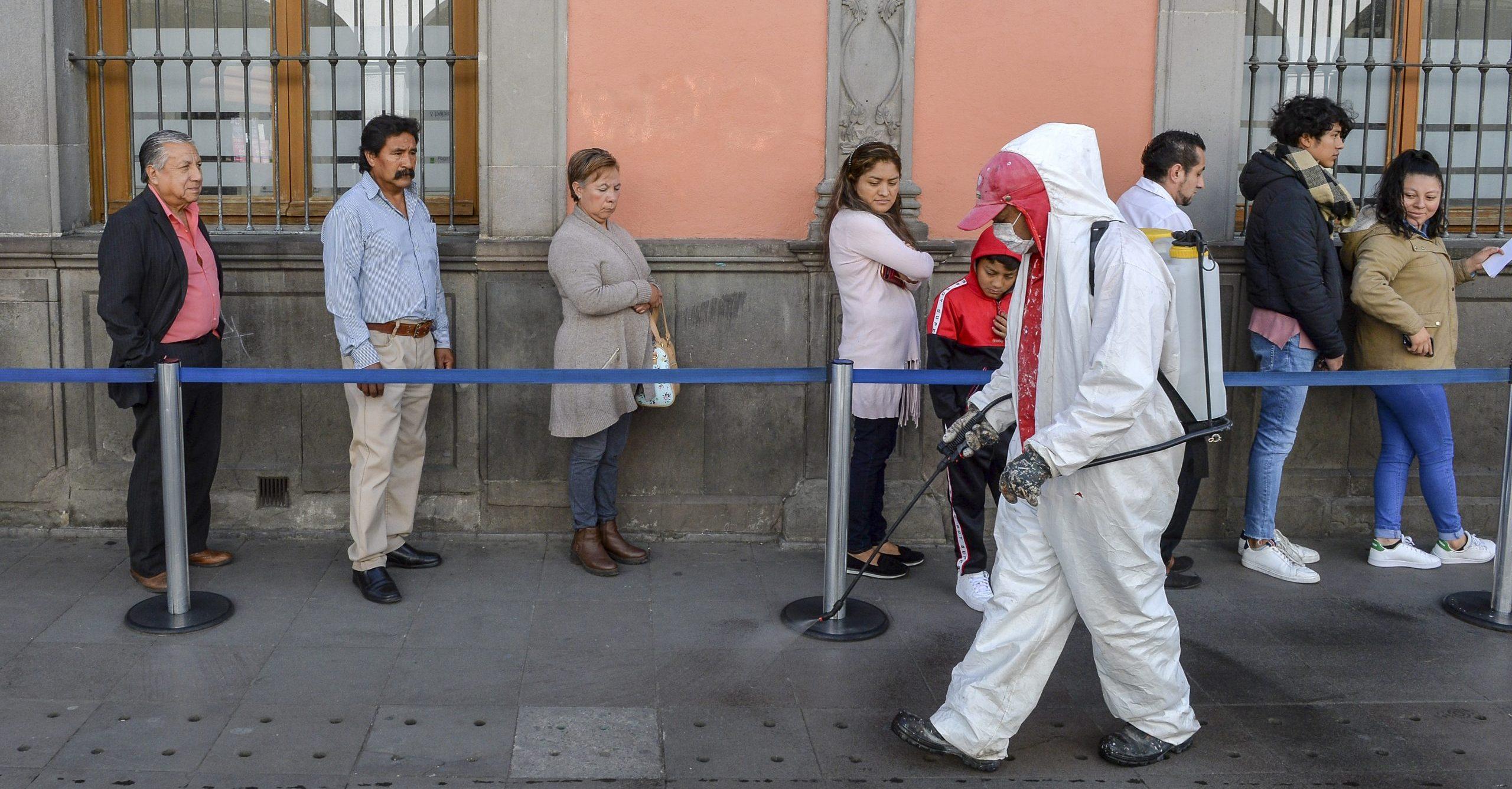 Economía mexicana caerá 3.7% en 2020 por crisis del coronavirus, prevé Moody’s