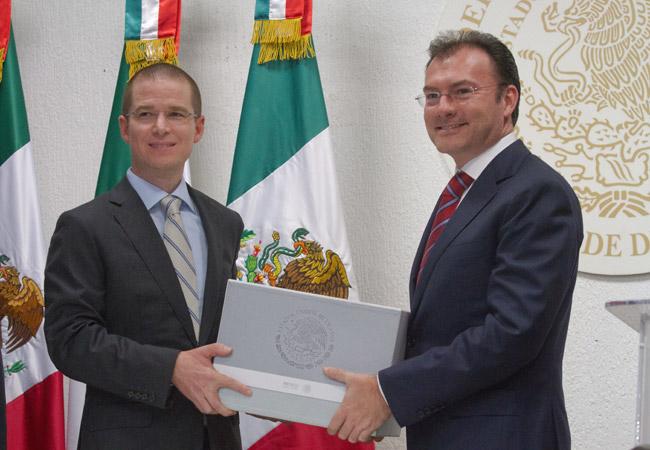 Peña Nieto plantea aumentar 9.3% el gasto público en 2014