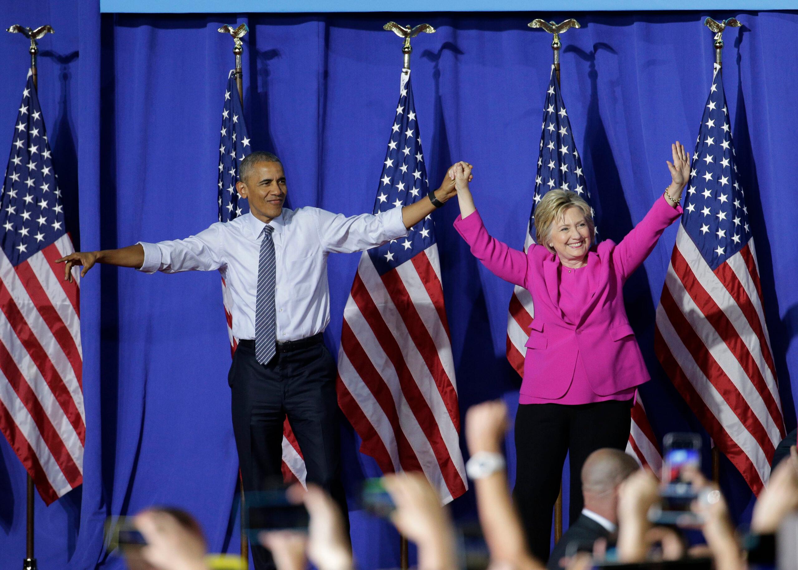 Obama se une a la campaña de Hillary Clinton y la acompaña por primera vez a un mitin