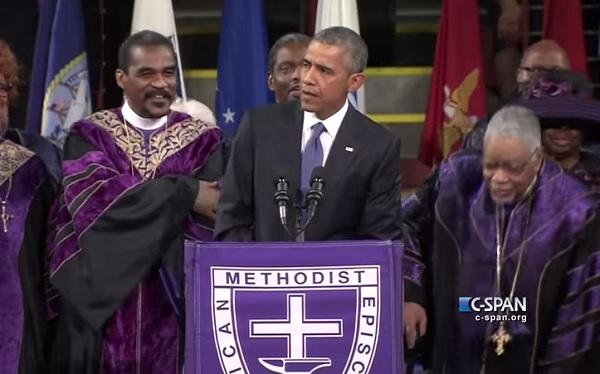 Barack Obama canta ‘Sublime Gracia’ en el funeral de un senador