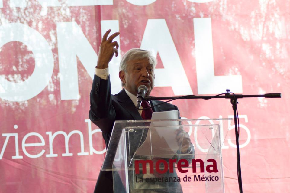 Los spots prohibidos: el avión presidencial, López Obrador, relojes caros y Ayotzinapa