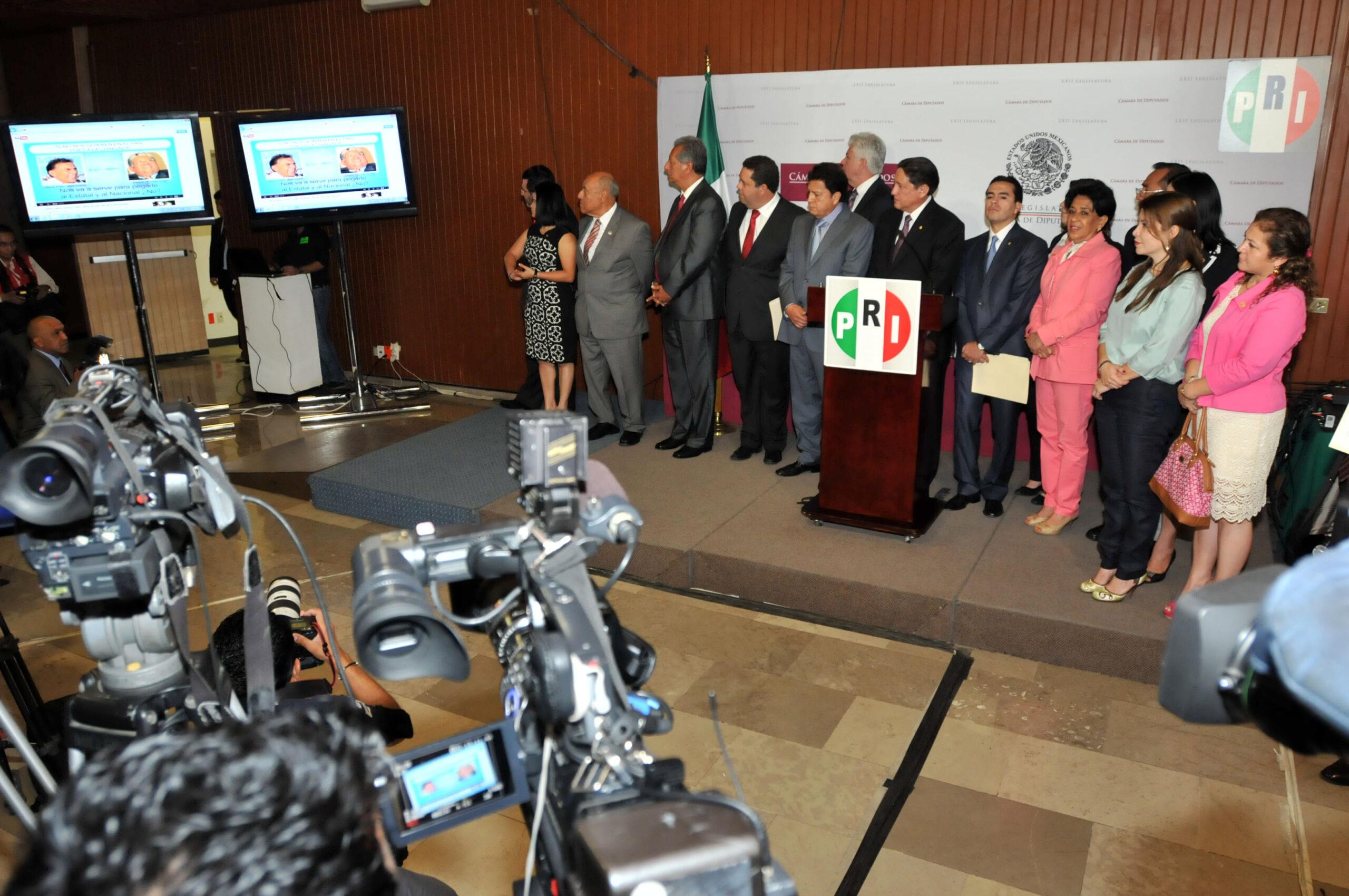PRI le revira al PAN: También compraron votos con “Oportunidades”