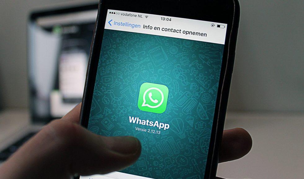 Mensajes de Año Nuevo saturan (y tiran) WhatsApp