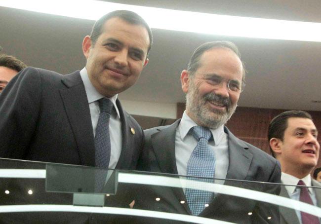 Culpan a gobernador de Nuevo León por pleito en el PAN en Monterrey