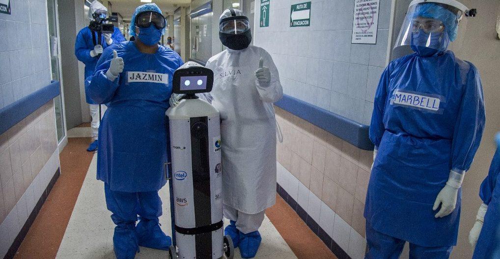 LaLuchy Robotina, el androide mexicano que evita contagios y anima a pacientes de COVID-19