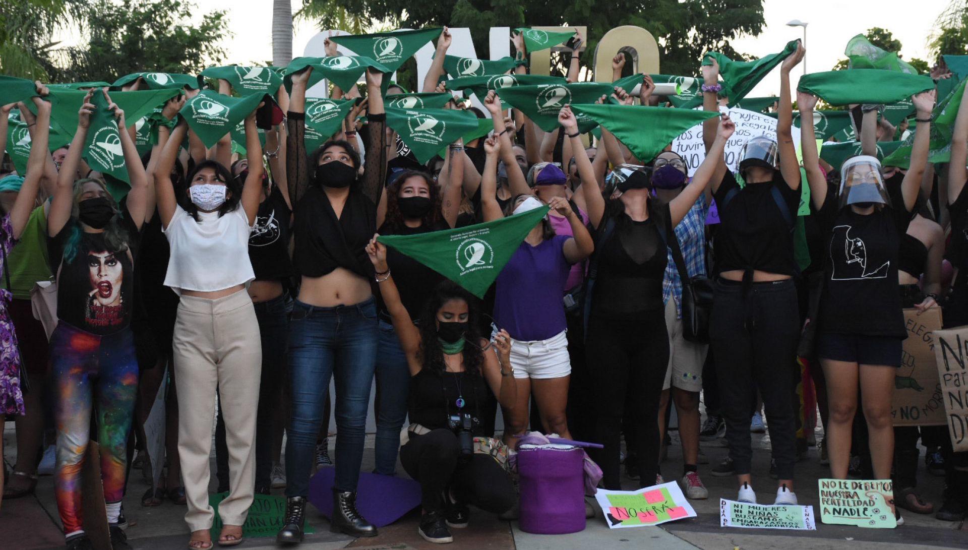 Morena, PRI y PAN frenan la despenalización del aborto en Quintana Roo