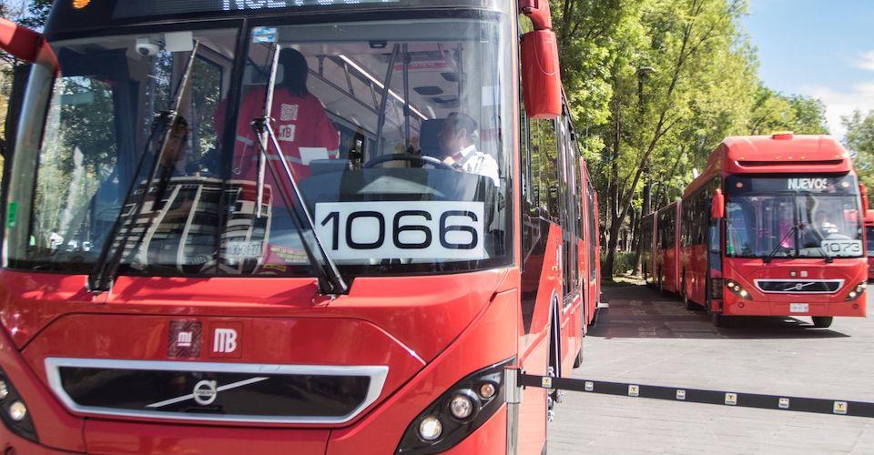 El Metrobús dosificará ingreso a estaciones y autobuses para mantener distancia entre usuarios
