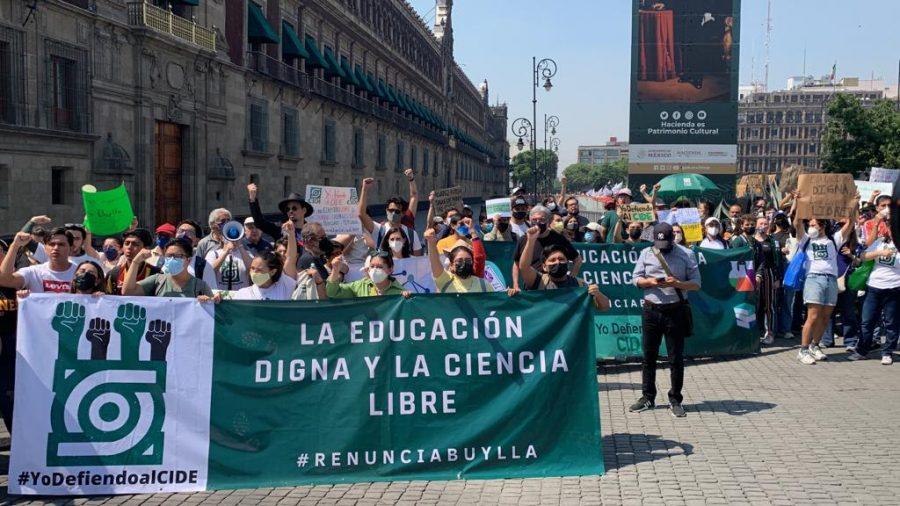 Académicos marchan por educación y ciencia libre: piden a AMLO destituir a la titular del Conacyt