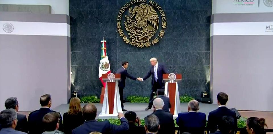 Donald Trump frente a Peña Nieto: el muro va