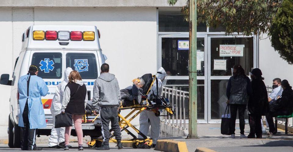 Hospitalizaciones por COVID ya superan en 7% el primer pico de la pandemia