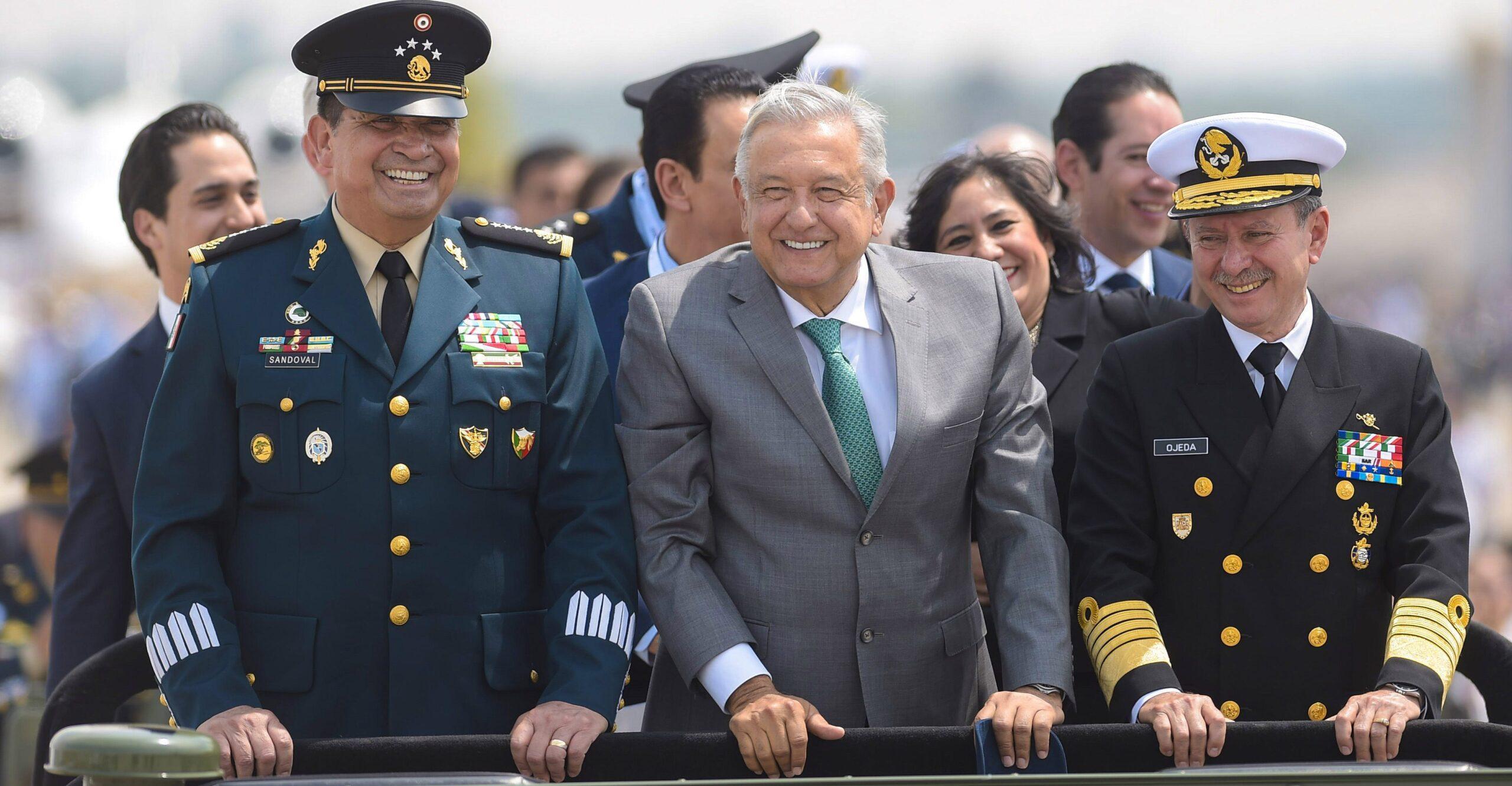 AMLO dice que consultó a los pueblos cercanos a Santa Lucía y dieron el sí al aeropuerto