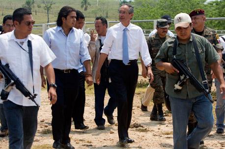 Decretan estado de sitio en norte de Guatemala tras <i>masacre Zeta</i>