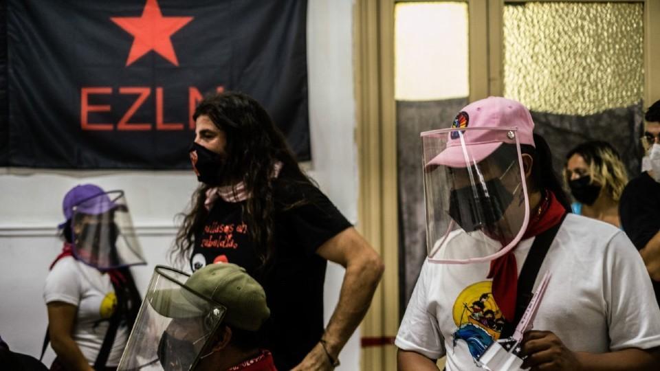 Zapatistas marcharán en Madrid pese a que mayoría de delegados siguen en México