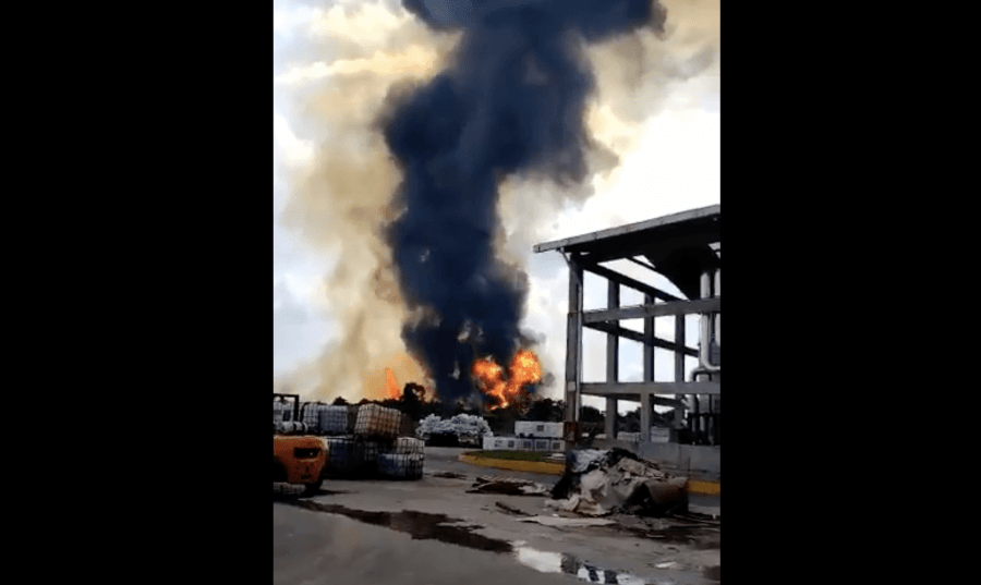 Una explosión de gas se registra cerca de instalaciones de Pemex en Huimanguillo, Tabasco