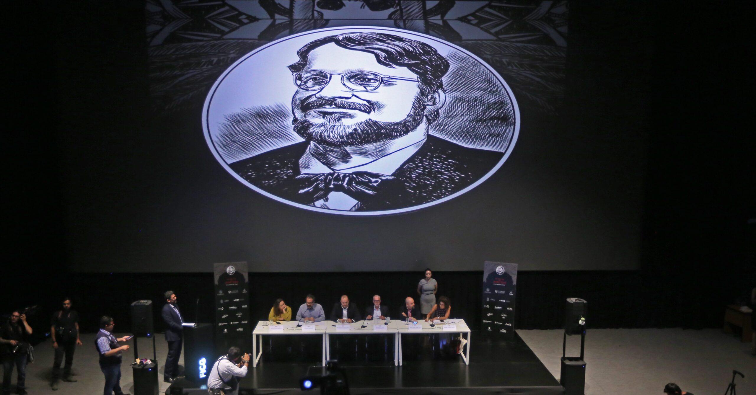 Los monstruos de Guillermo del Toro ‘llegan’ a su nueva casa en Guadalajara