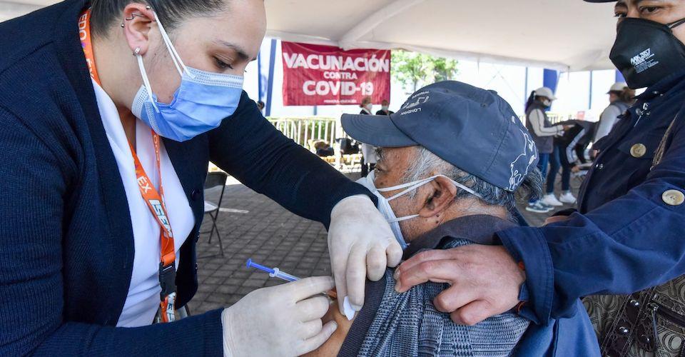 México acumula 201 mil 623 muertes por COVID; aplican 123 mil vacunas