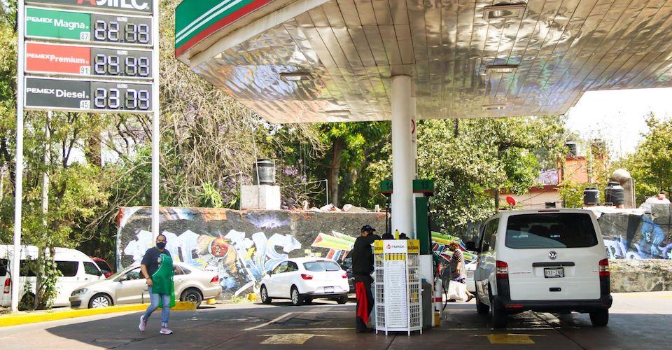 Recaudación del IEPS disminuye casi 80% en 2022; Hacienda defiende subsidio a gasolinas