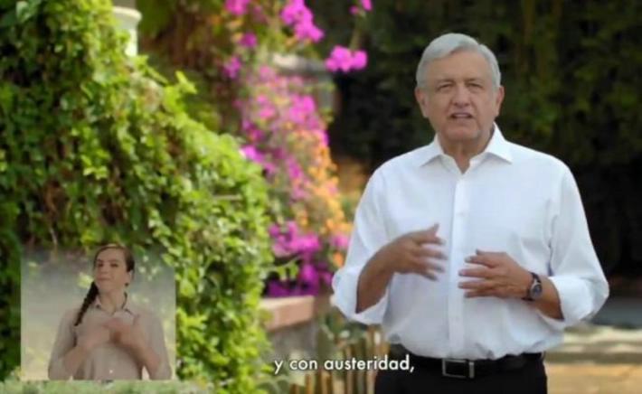 Sobre bajarse el sueldo y no tener guardaespaldas, el primer spot de AMLO