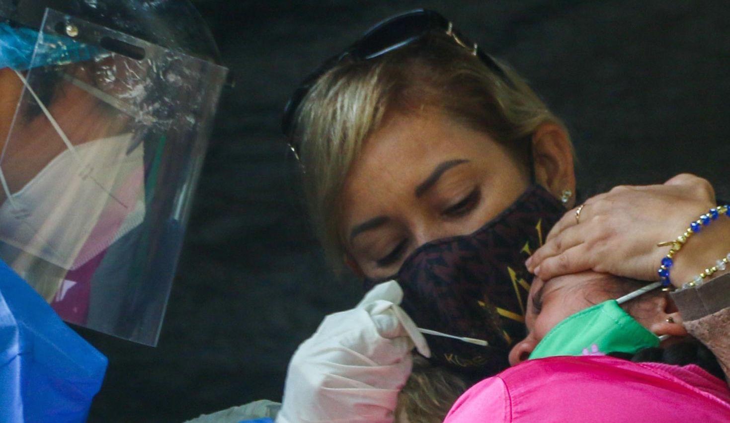 Salud registra mil 191 casos de COVID y 49 fallecimientos en el último día