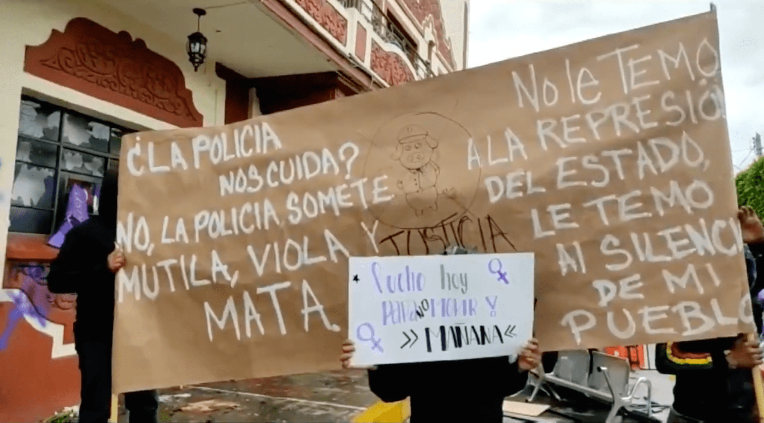 Médicos protestan en Pachuca por muerte de doctora detenida por policías municipales