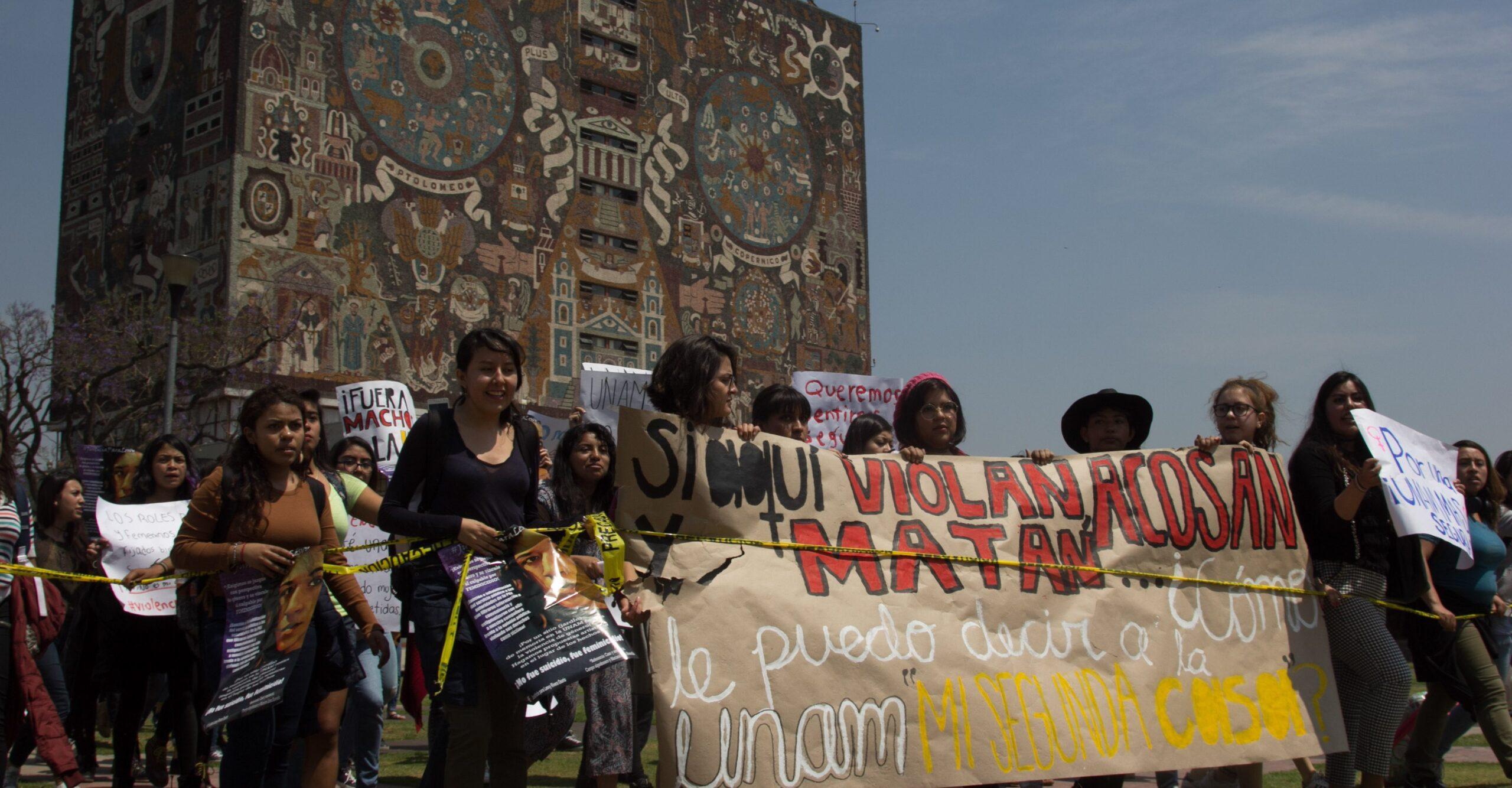 Alumnas denuncian agresiones por paro en Trabajo Social; UNAM dice que era gente ajena al plantel