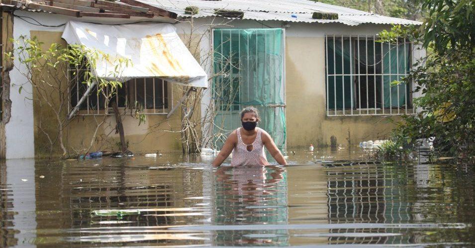Tras récord histórico de lluvias en Tabasco, la tormenta Eta amenaza al sureste mexicano