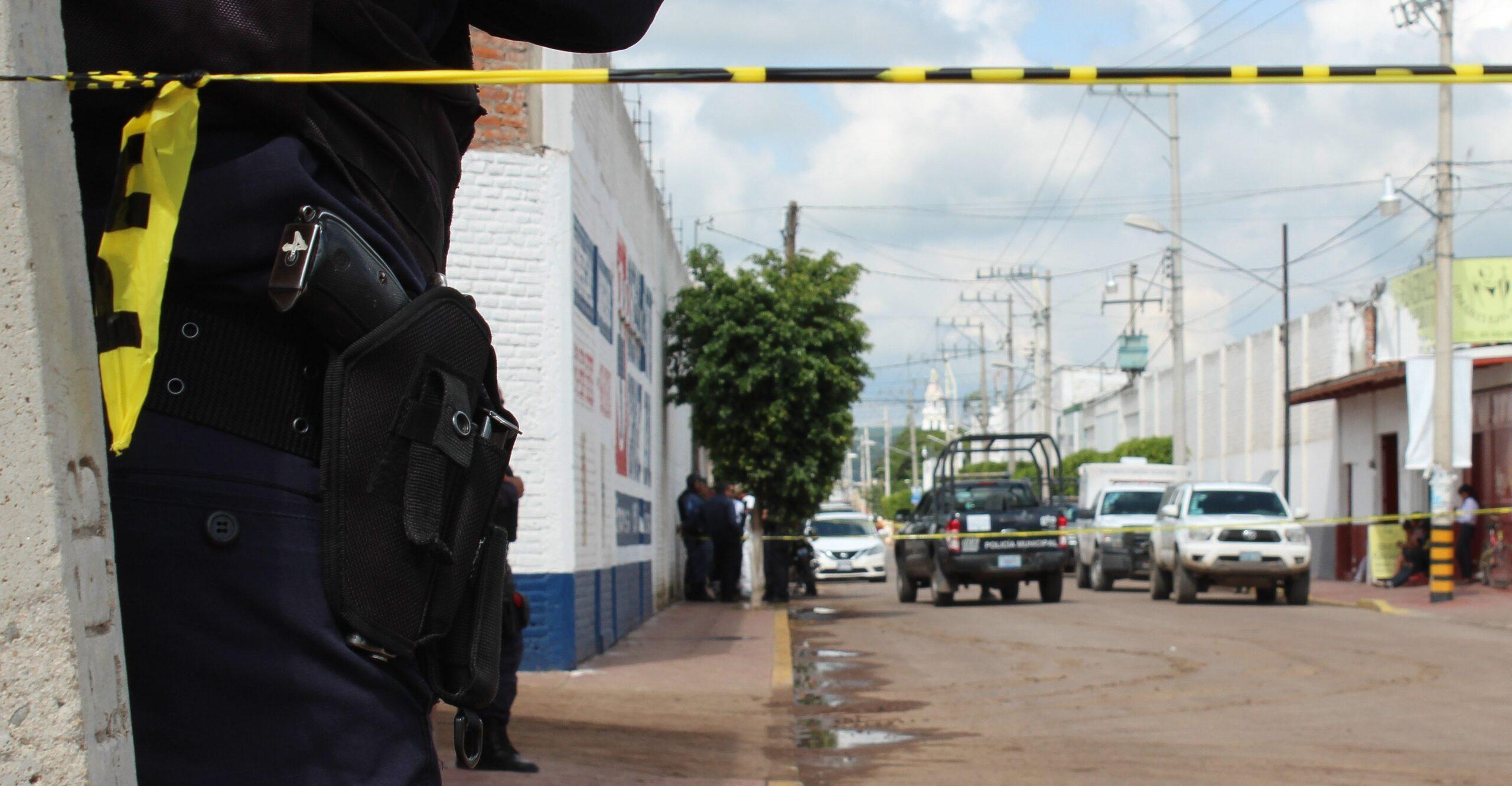 Detienen a tres policías municipales de Cortazar, Guanajuato por secuestrar a elementos estatales