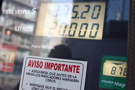 Hoy, primer aumento de gasolina en 2011