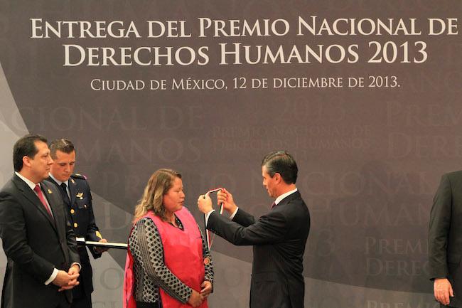 Entregan Premio Nacional de Derechos Humanos a Las Patronas