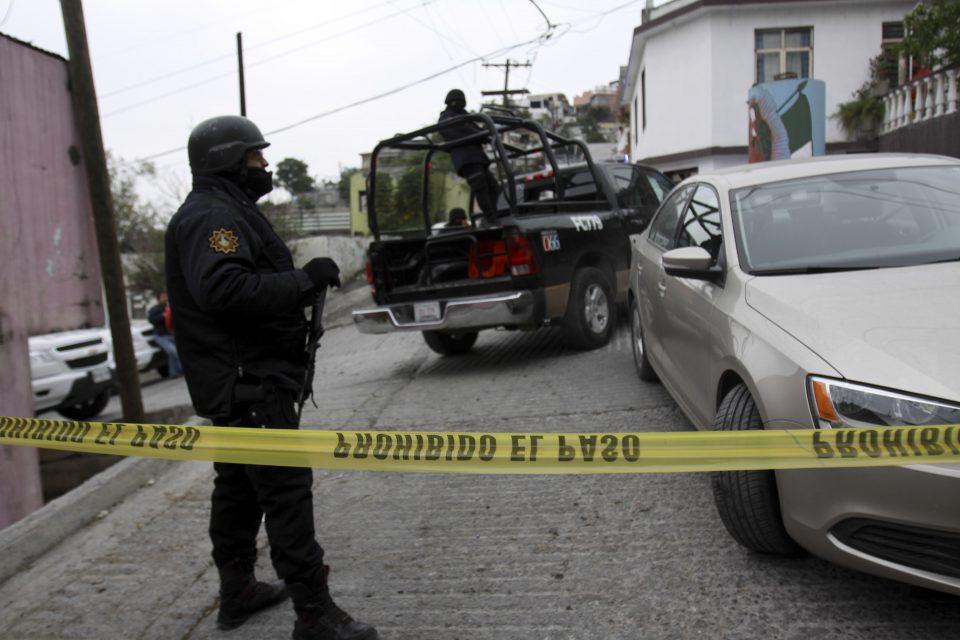 Hallan siete bolsas con restos humanos en Monterrey, Nuevo León