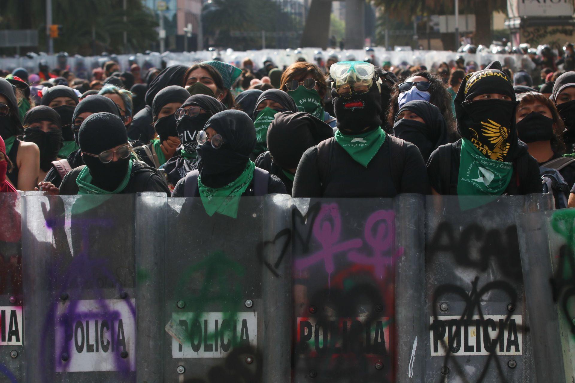 Marcha #25N: habrá más de 3 mil policías; les prohíben lanzar objetos a las manifestantes
