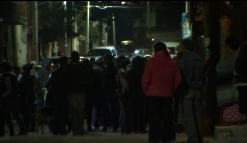 Linchan a dos hombres en Chalco por atropellar a más de 20 personas en una procesión