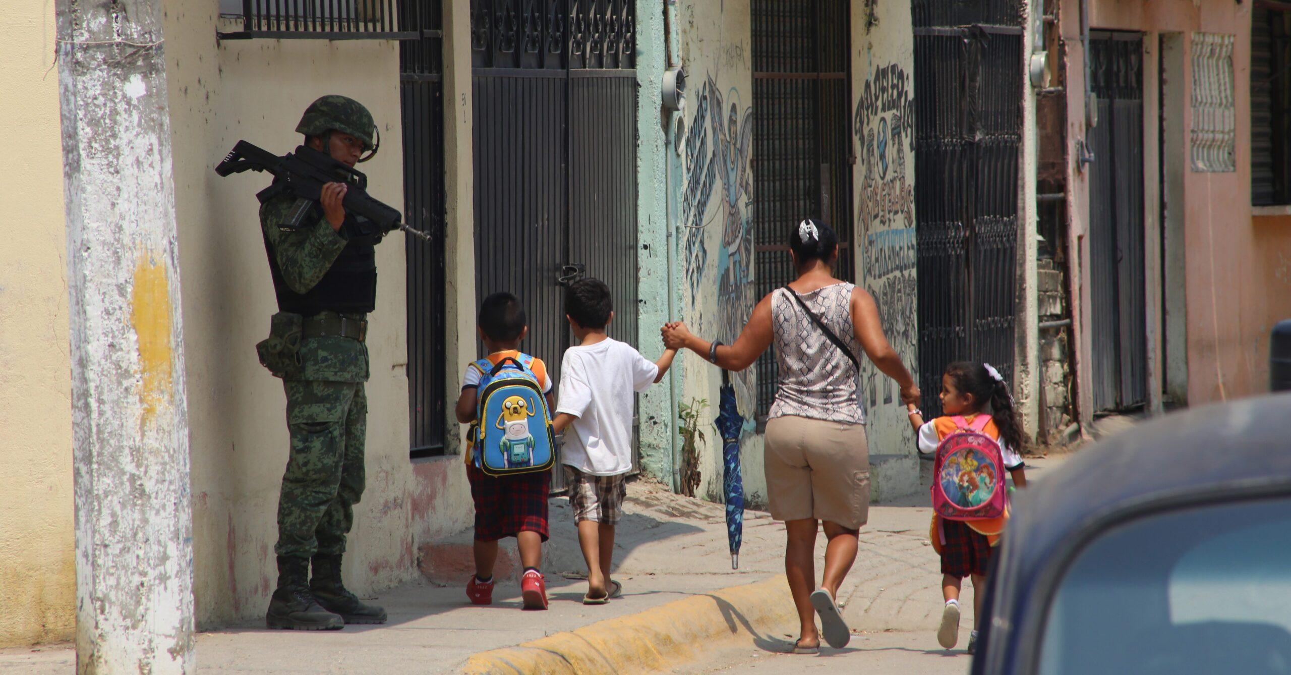 Hallan muerta a mujer que había sido secuestrada en primaria de Acapulco