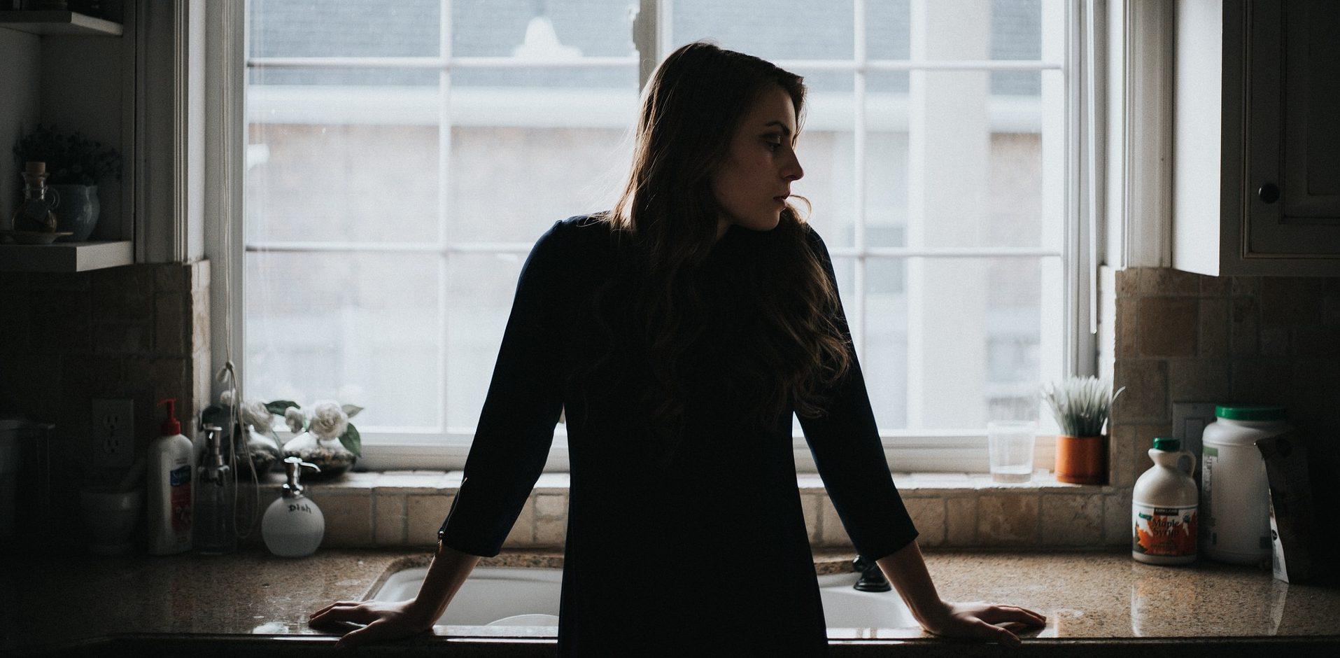 ¿Estás triste o enojado? Así puedes afrontar el aislamiento por el COVID-19 sin perder el buen ánimo