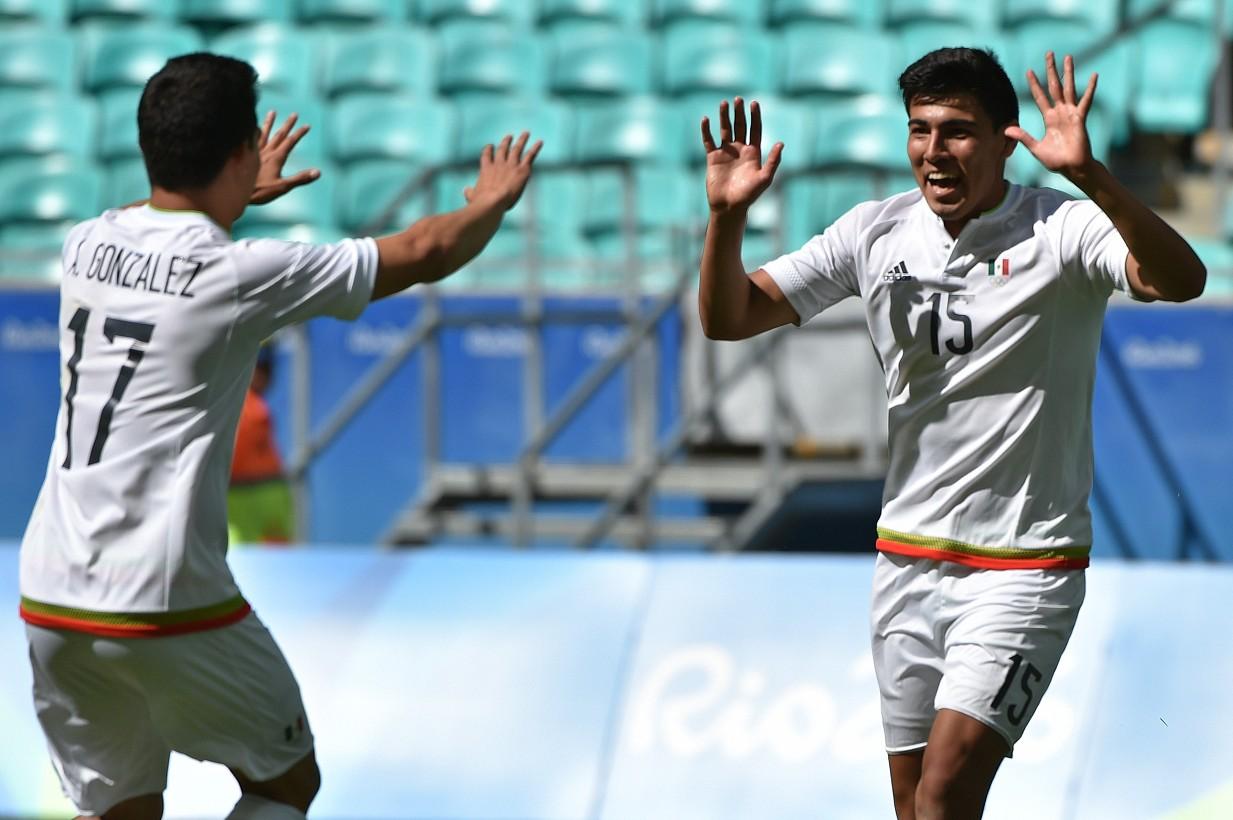 Río 2016: México vence a Fiyi en futbol; el equipo de tiro con arco es eliminado en cuartos de final