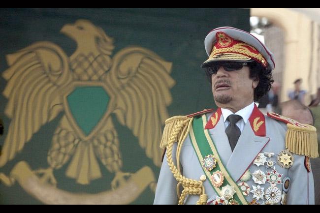 Entierran cuerpo de Gadafi en lugar secreto
