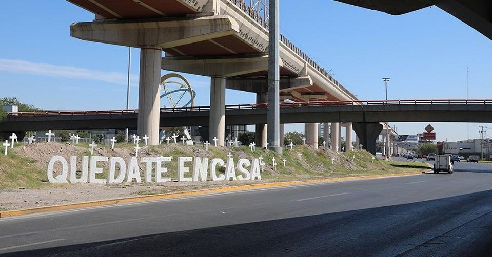 #QuédateEnCasa: San Nicolás de los Garza coloca falso ‘cementerio’ para alertar sobre COVID