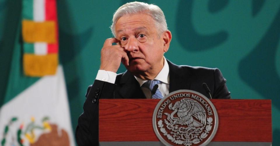 ¿Cómo se justifica eso?: AMLO critica a gobernador de Banxico por compra de planta de fertilizantes