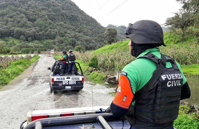 Padres de familia alertan sobre epidemia en Veracruz y policías los dispersan a golpes