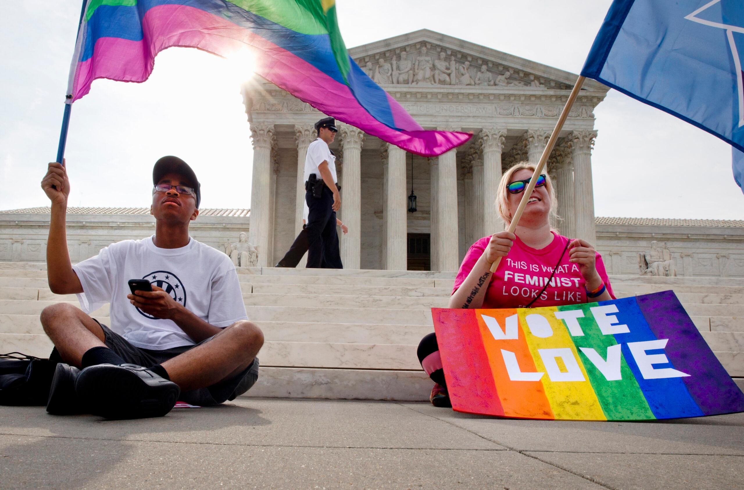 Corte de EU legaliza el matrimonio gay en todo el país; “Es una victoria para América”: Obama