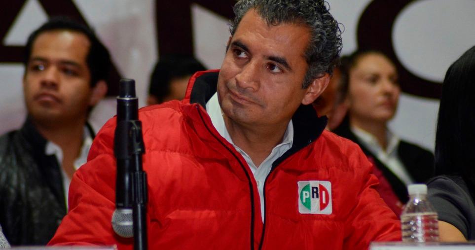 Enrique Ochoa dona a fundaciones la liquidación de 1.2 mdp que le dieron al renunciar a CFE