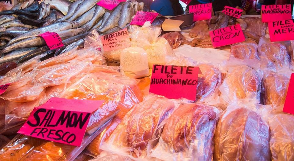 Pagar por agua congelada: otra forma de fraude contra los consumidores de pescado