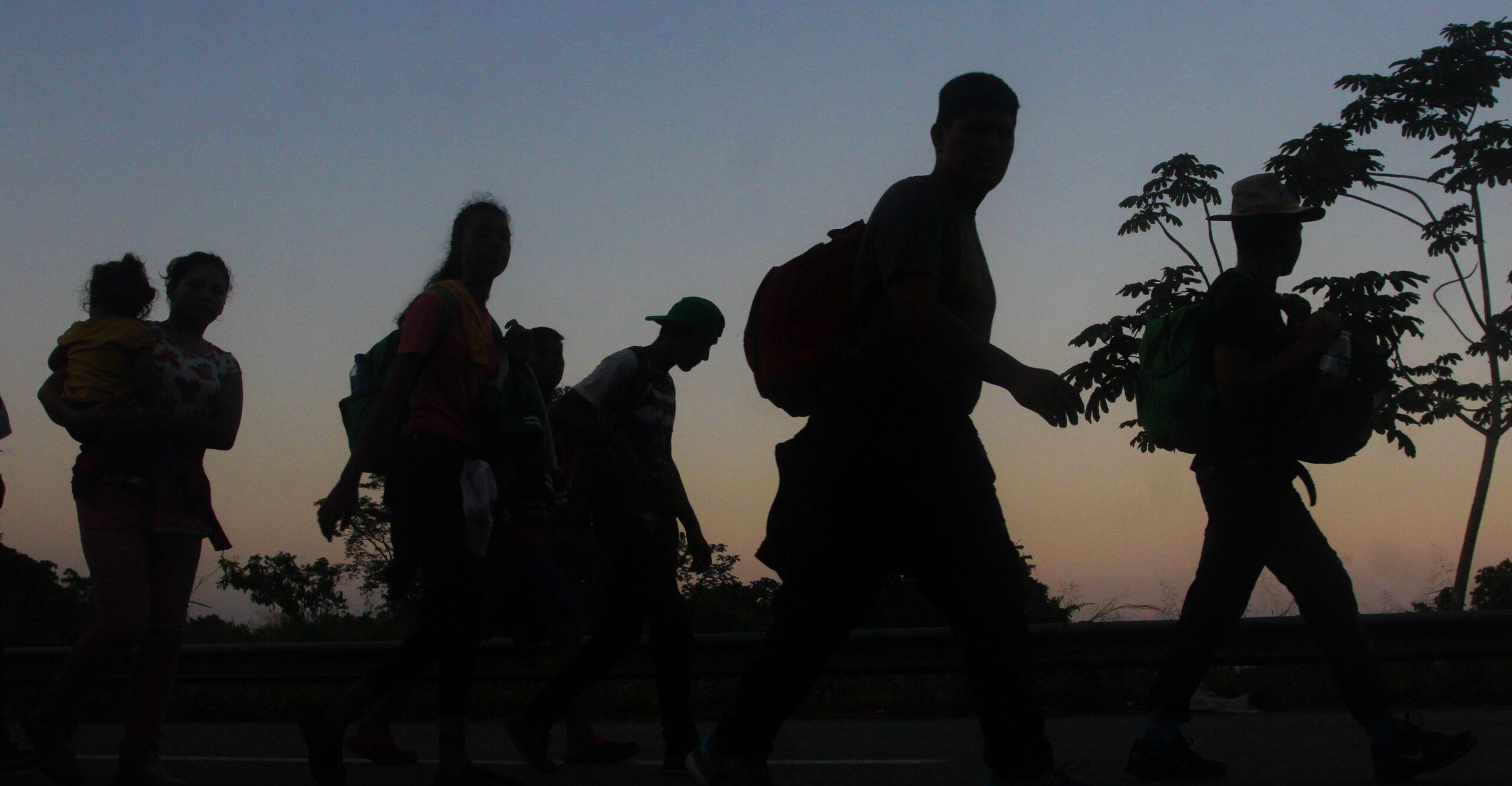Llegan cerca de 300 migrantes centroamericanos a Chiapas; un grupo fue detenido por el INM