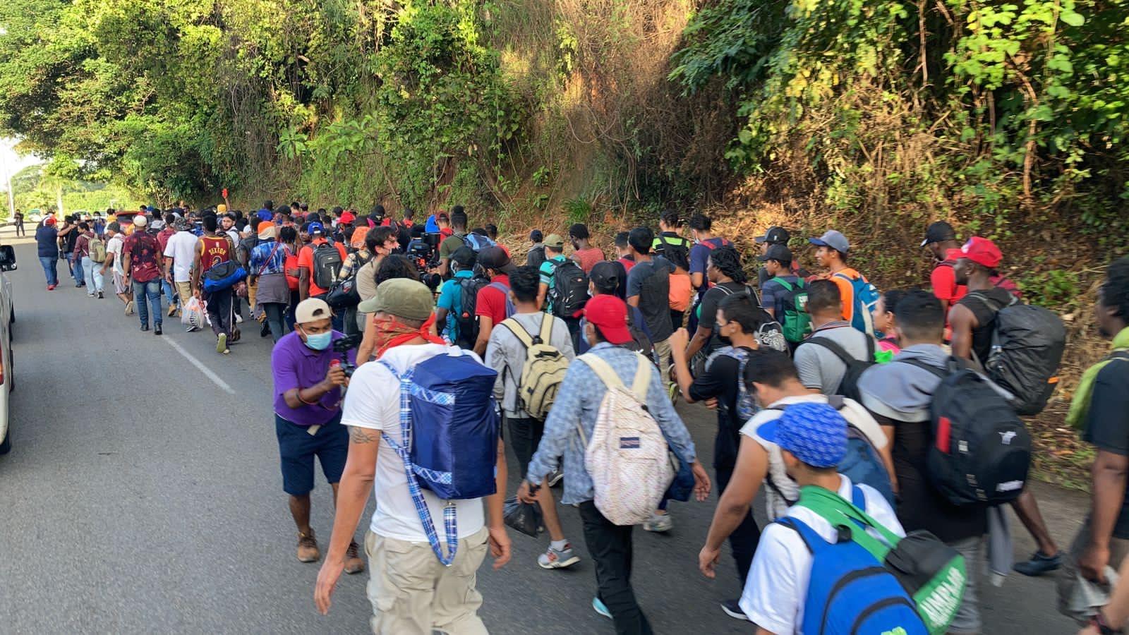 Nueva caravana migrante parte de Tapachula, Chiapas; Guardia Nacional hace operativos nocturnos