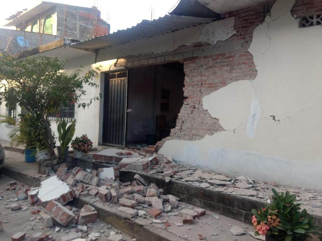 Reportan 200 casas con daños y dos personas lesionadas en Oaxaca a causa del sismo de magnitud 7.2